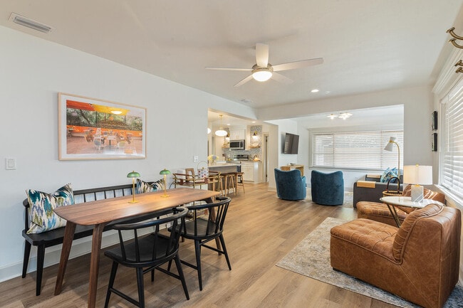 Photo - 304 NW 24th St