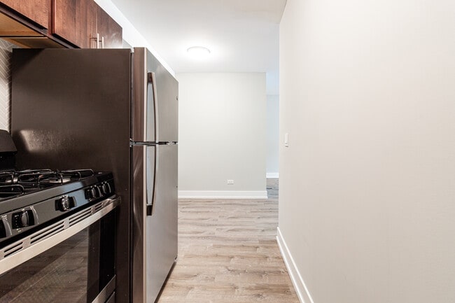 Photo - 527 W Surf St Unit 519