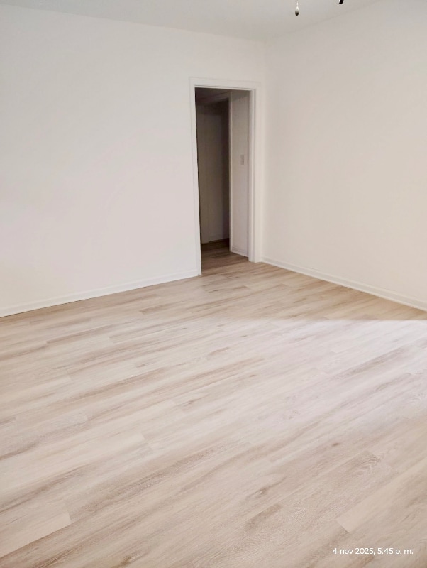 Photo - 130 E Witcher Ln