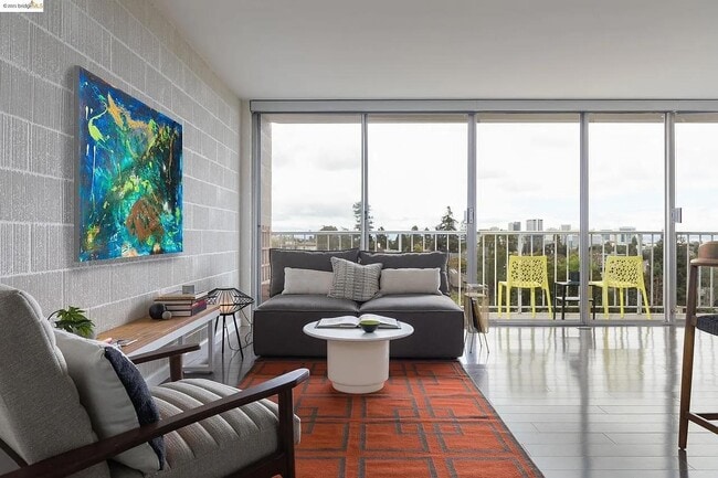 Building Photo - 1 Kelton Ct Unit 4A