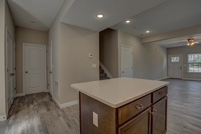 Photo - 5565 Limaburg Rd