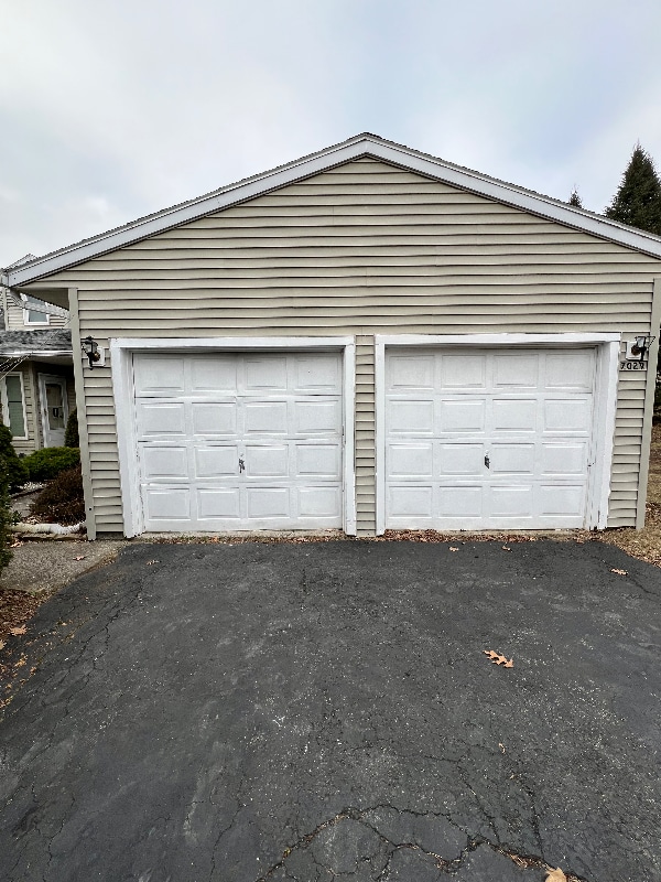 Building Photo - 7029 Suzanne Ln