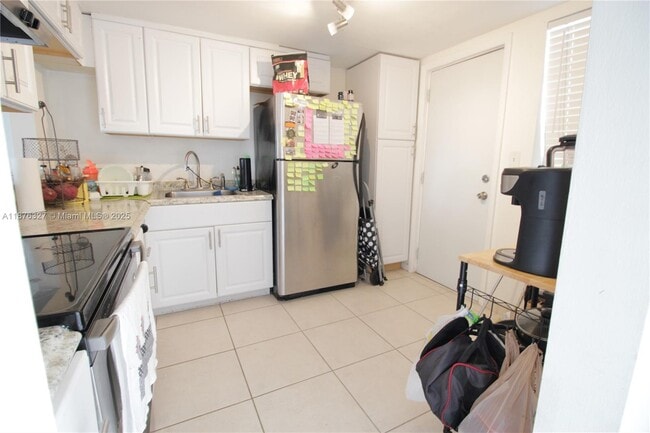 Photo - 1591 NE Miami Gardens Dr Unit 302