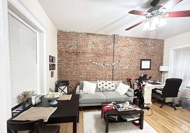 Building Photo - 39 Hemenway St Unit 2 Rental