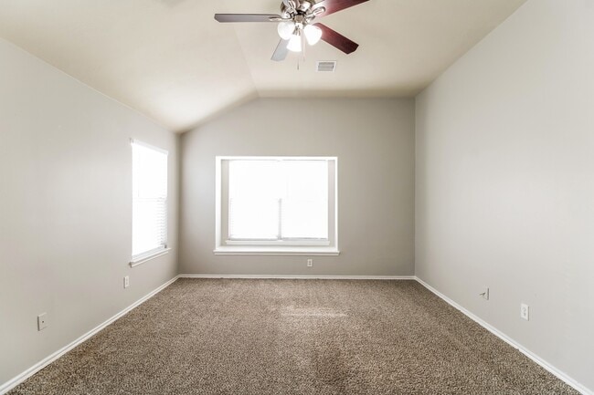 Photo - 21554 Kings Bend Dr