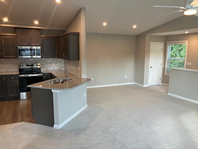 Photo - 5890 Parkview Ln