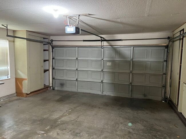Photo - Single story condo located in Cedarbrook's Gated Community! Unit 3