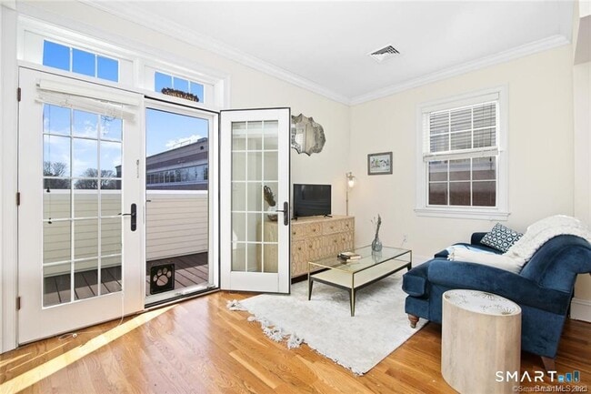 Photo - 1241 Post Rd