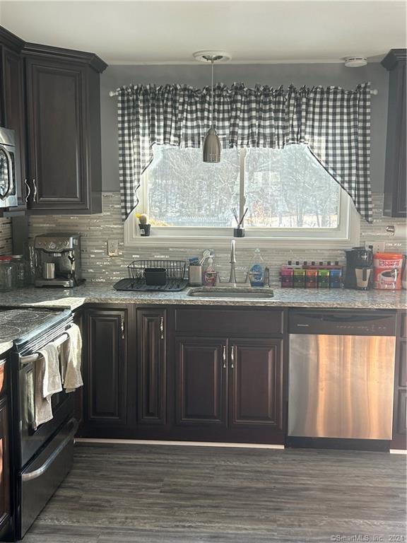 1081 New Haven Rd Condo For Rent in Naugatuck, CT