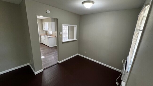 Photo - 2183 Cassie Ave