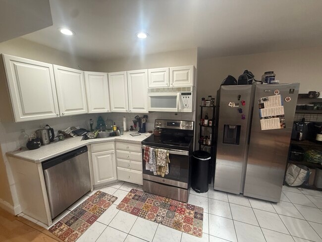 Building Photo - 18 Dean Rd Unit GA Rental