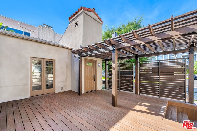 Photo - 1450 Reeves St