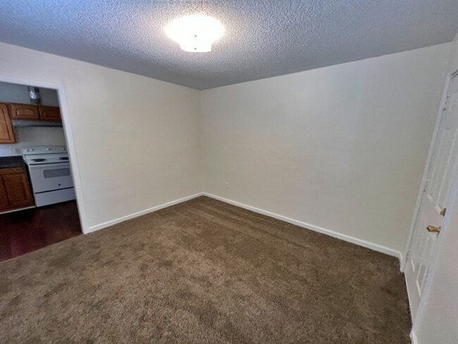 Photo - Recently renovated 1 Bedroom Duplex Ready ...