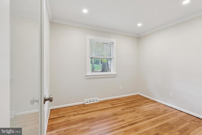 Photo - 3249 Mill Rd