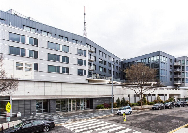 Photo - 4101 Albemarle St NW #346 Unidad 346