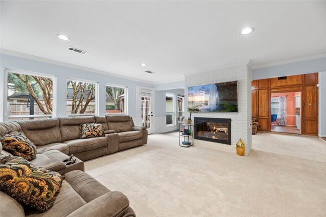 Photo - 1814 Crutchfield Ln