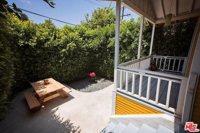 Photo - 2232 Allesandro St