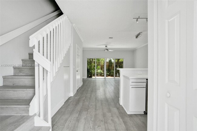 Photo - 835 NE 19th Ave