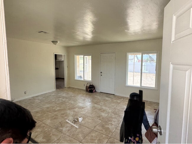 Photo - 735 Ramona Ave N