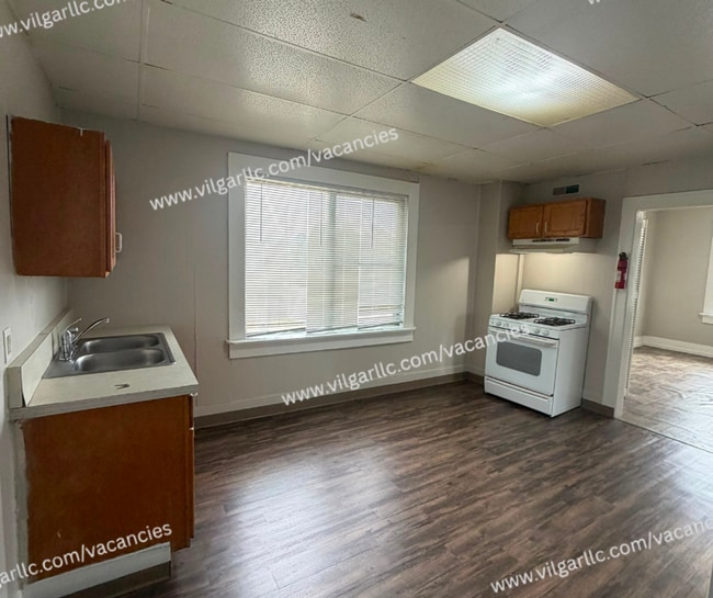 Photo - 1202 W 151st St Unit 2F