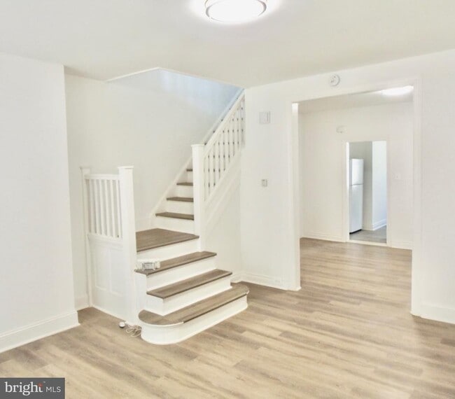 Building Photo - 405 W Ruscomb St Rental
