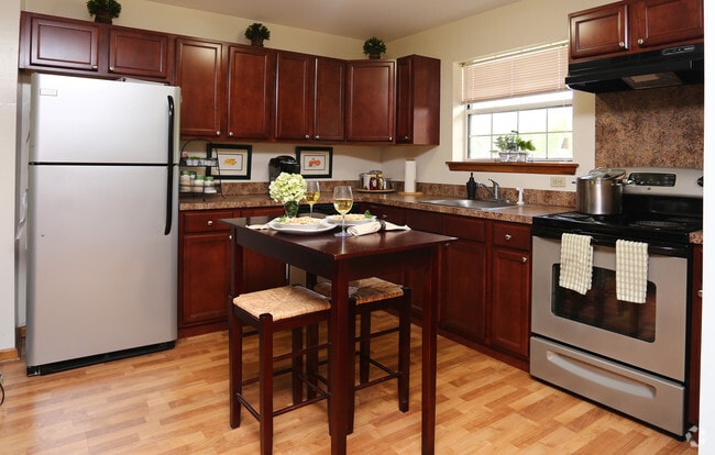 Eat in Kitchen - Village Park Apartments