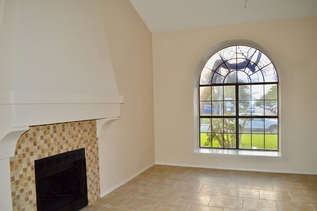 Photo - Beautifully updated move-in ready 3/2.5