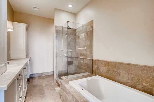 Photo - 5455 Landmark Pl Unit 409