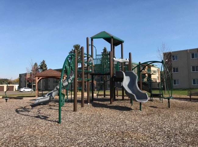 Photo - Lincoln Estates Apartments