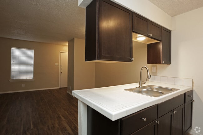 Interior Photo - Oaks on Bandera Rental