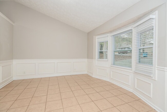 Photo - 1450 Moriah Trce