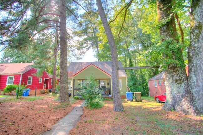 Photo - Splendid 2 Bed, 1 Bath Duplex by Northgate Park!