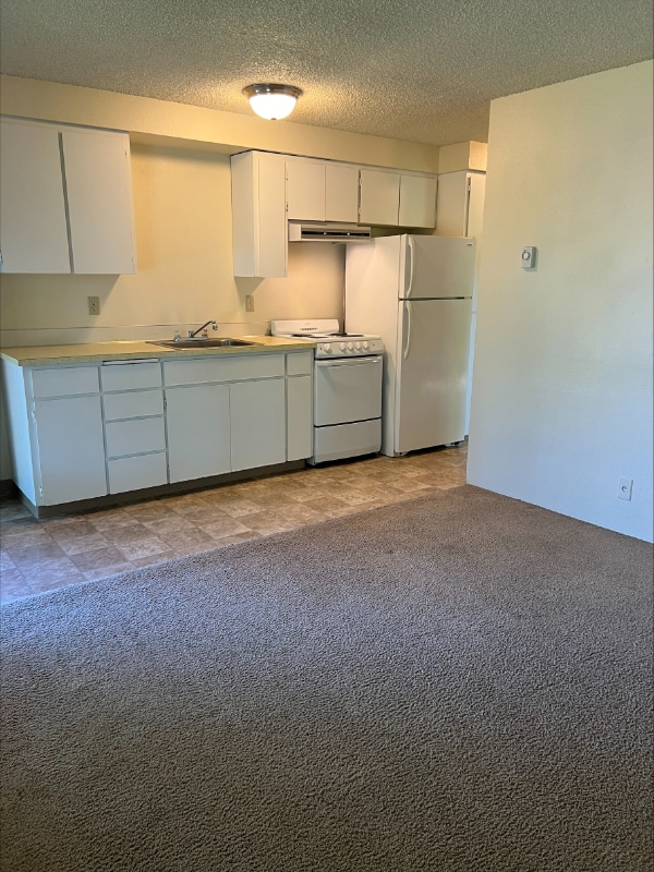 Photo - 1430-1460-1460 NW Division St Unit 1