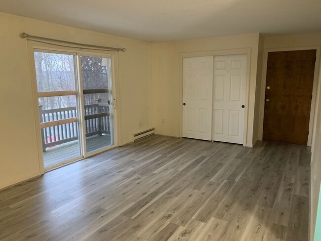 Photo - 35 Seminary Hill Rd