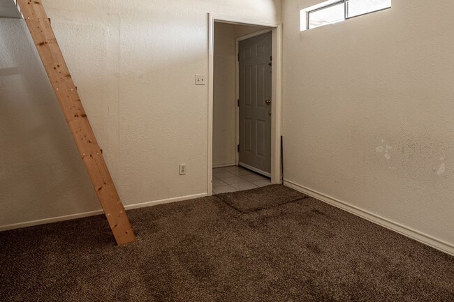 Photo - Miller Dr 212-214 Unit 214