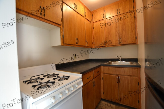 Photo - 226 N Broadway St Unit 2