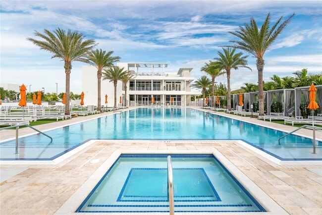 Building Photo - 6416 NW 102nd Ct Unit 302