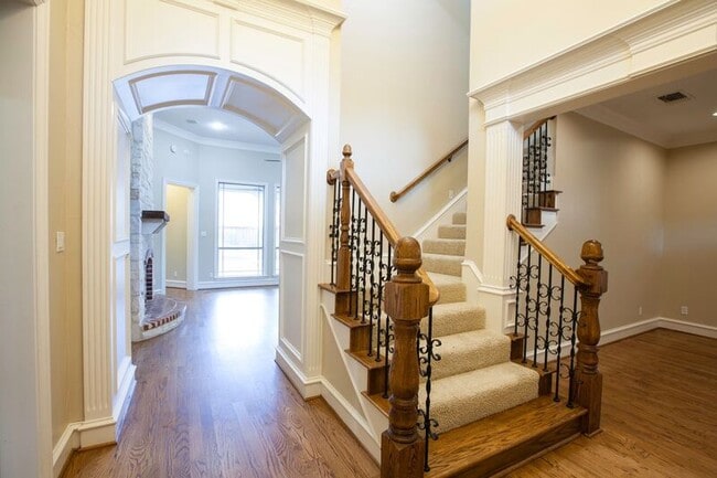 Photo - 8100 Rosemont Dr