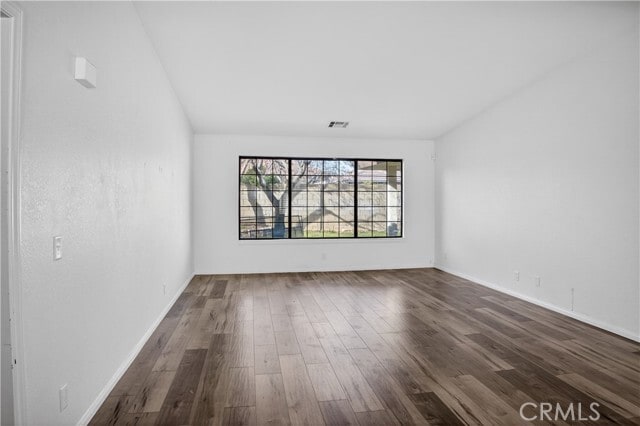 Photo - 43631 37th St W