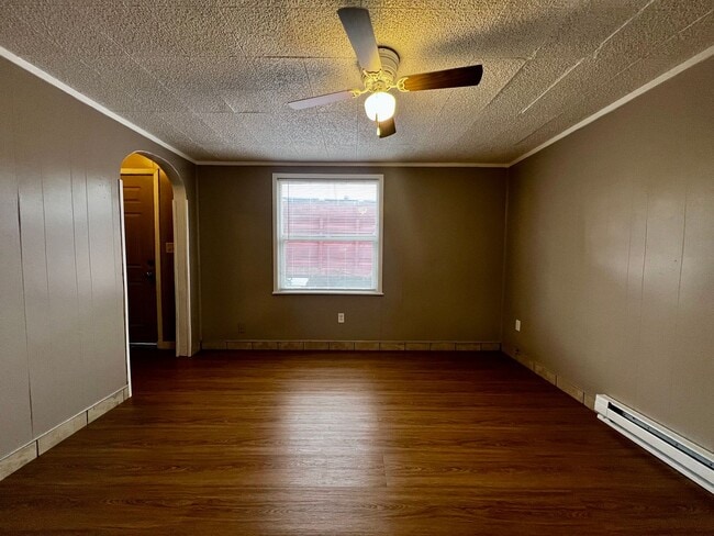 Photo - D1011 Unit 1/2