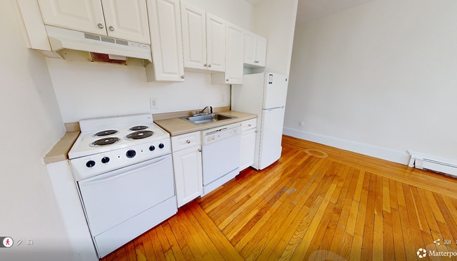 Photo - 17 Fairbanks St