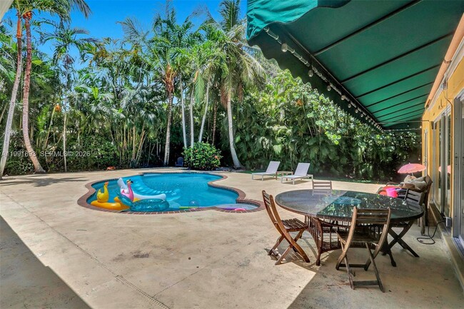 Photo - 3920 Monserrate St