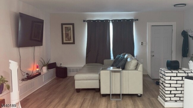 Photo - 15 N 17th St