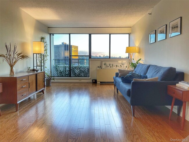 Photo - 10 Cottage Pl Unit 10G