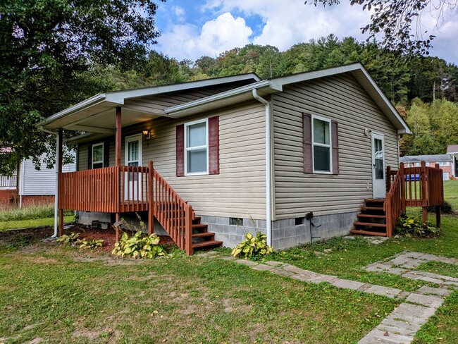 Photo - 34 Blackstone Ln