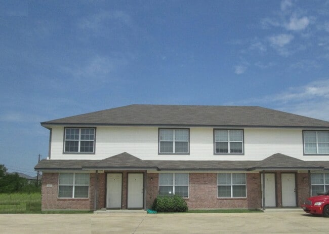 Photo - 809 Leifester Cir Apartment Unit B