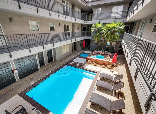 Photo - 4303 Buena Vista St Unit 305