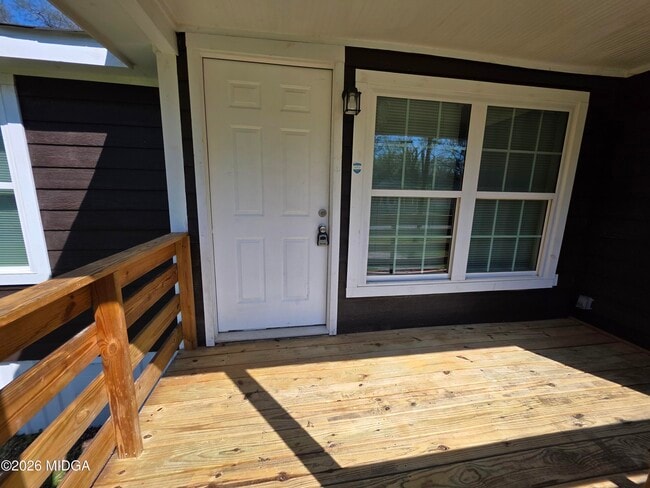 Photo - 1030 Dennis St