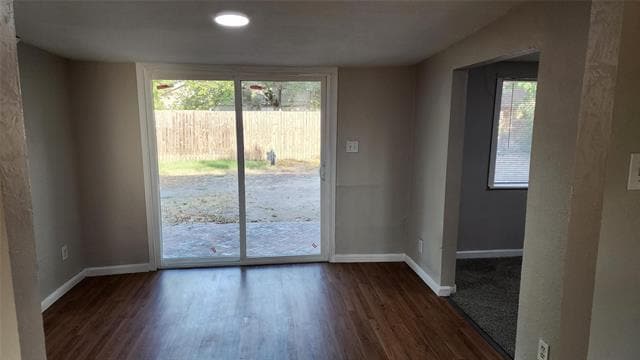 Photo - 808 Howell Dr