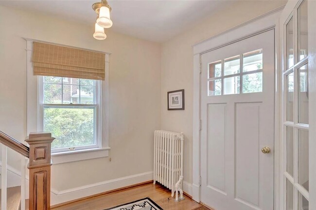 Photo - Charming & Pet-Friendly Downtown Gem